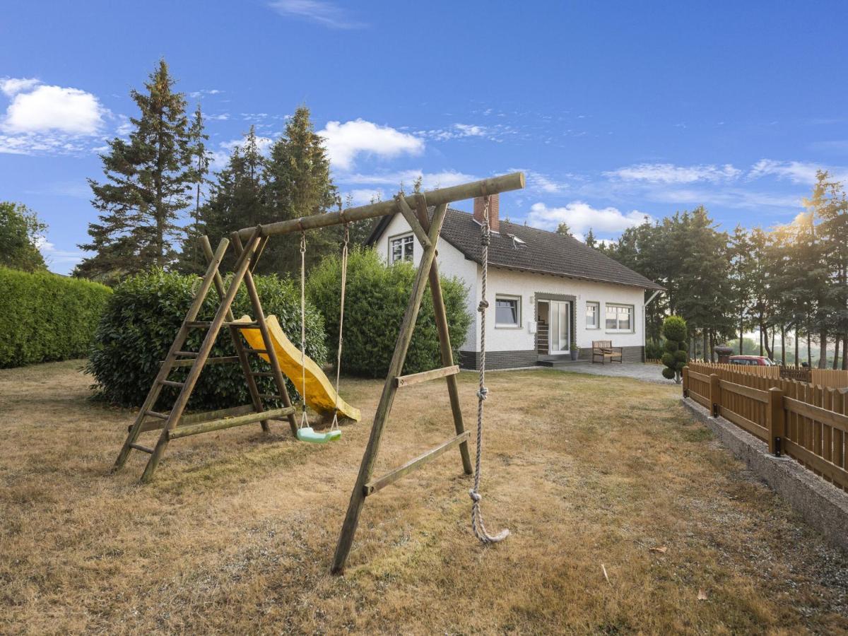 A Detached Holiday Home In A Highly Scenic Area Trierscheid Eksteriør billede
